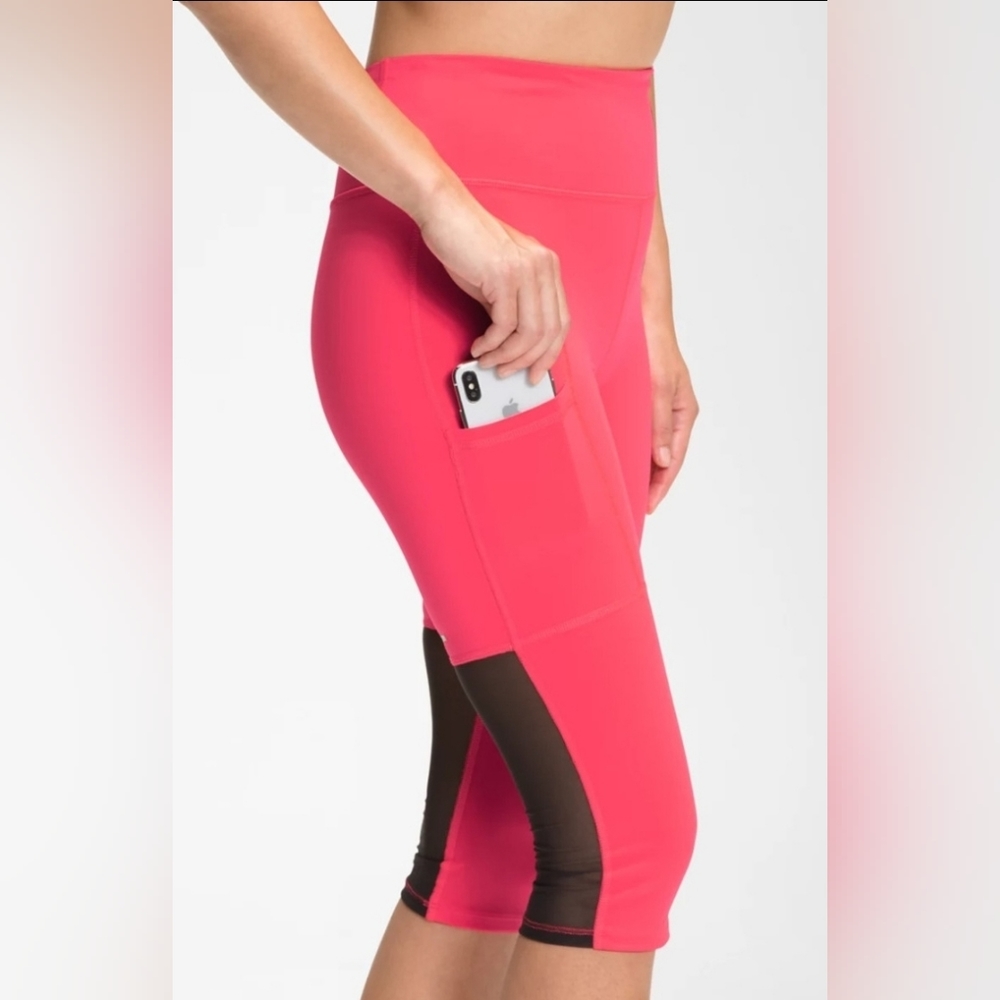 The North Face Womens' Movmynt Capri Leggings -BRILLIANT CORAL ~SMALL **NEW